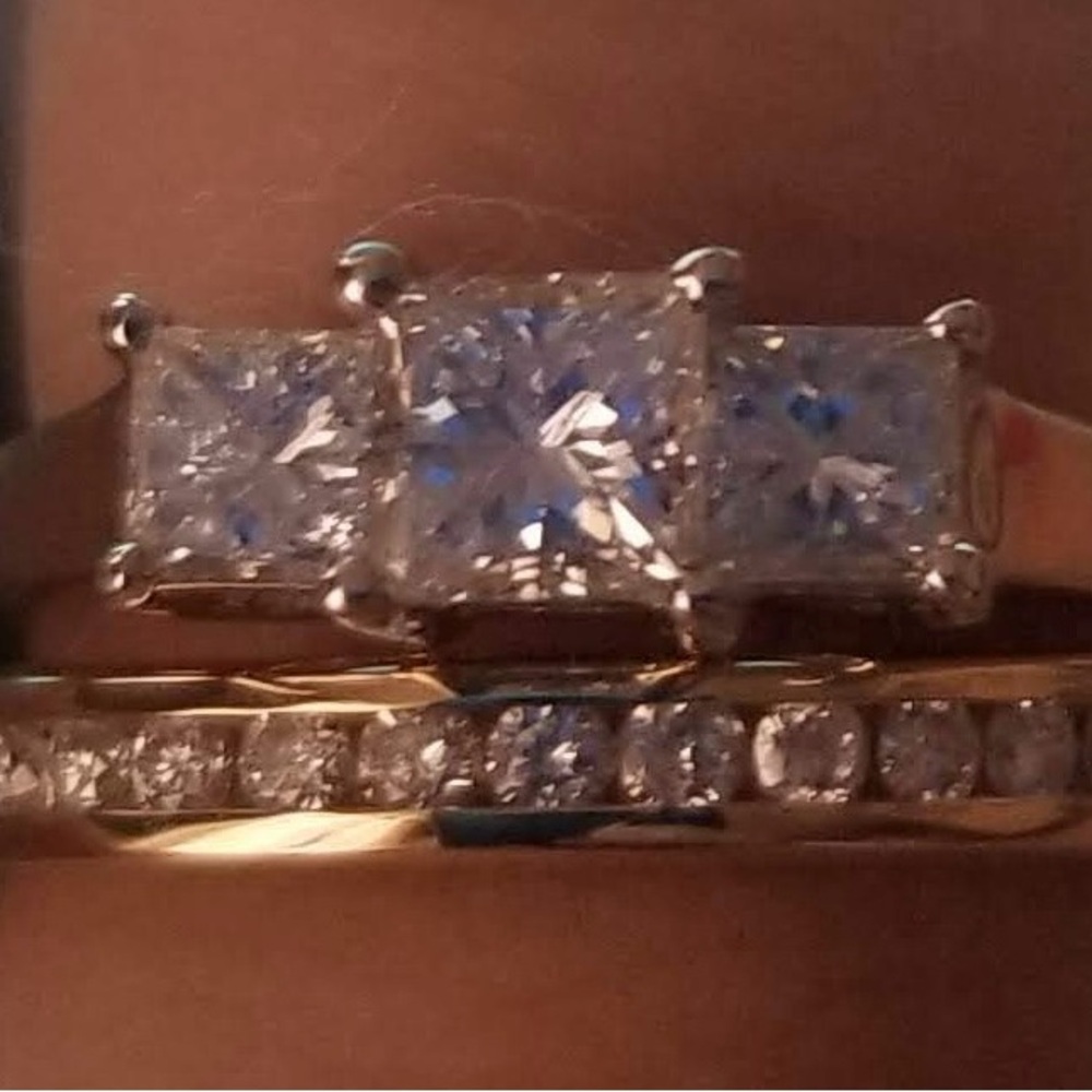 Diamond wedding rings